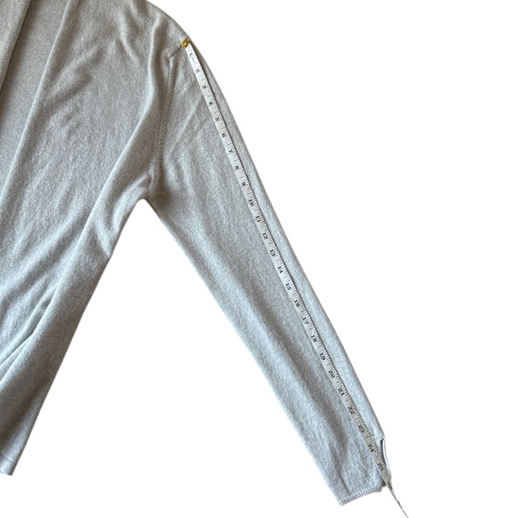 Johnstons of Elgin 100% Cashmere Grey Open Front Cardigan. - Picture 12 of 12